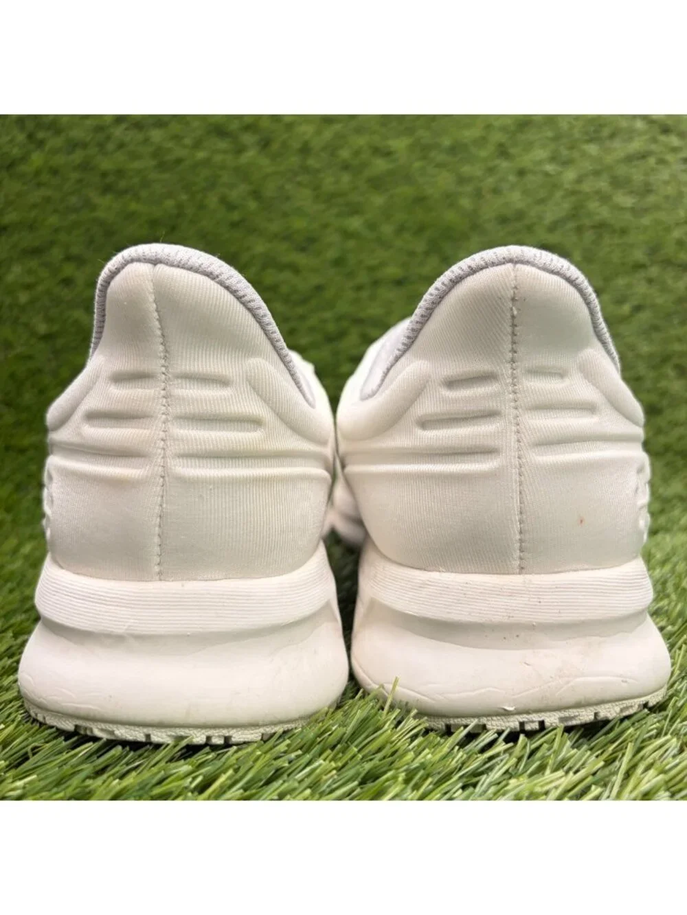 Kuru Shift Womens Size 6.5 All White Athletic Walking Anti-Slip Shoes Sneakers